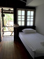 Niwas Ayutthaya
