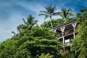 Boujis Boutique Resort