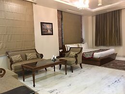 Leela Grande Hotel