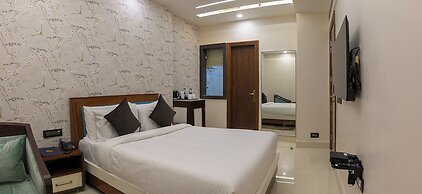 Leela Grande Hotel
