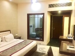 Leela Grande Hotel