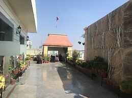 Leela Grande Hotel