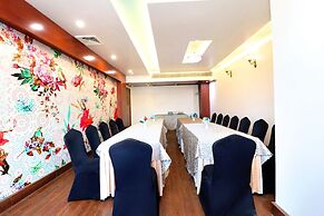 Leela Grande Hotel