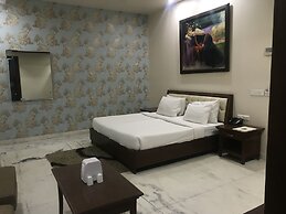 Leela Grande Hotel
