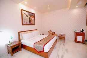 Leela Grande Hotel
