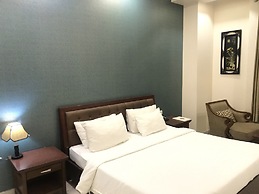 Leela Grande Hotel