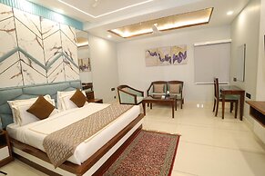 Leela Grande Hotel