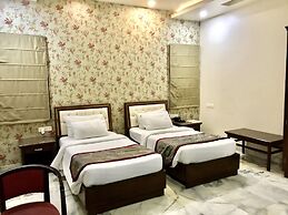 Leela Grande Hotel