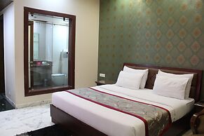 Leela Grande Hotel