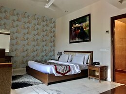 Leela Grande Hotel