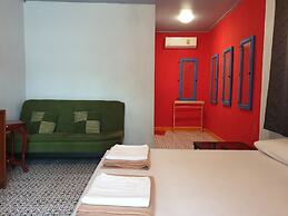 Super Hostel