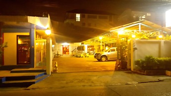 Super Hostel