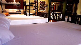 Super Hostel