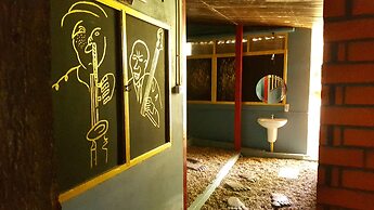 Super Hostel