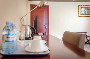 Hillside Plaza Hotel