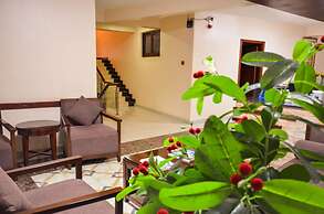 Hillside Plaza Hotel