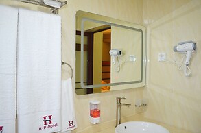 Hillside Plaza Hotel