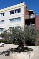 B&B HOTEL Nîmes Ville Active