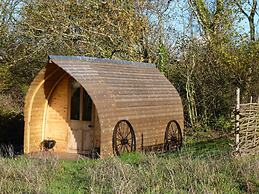 Ceridwen Glamping, Double decker Bus and Yurts