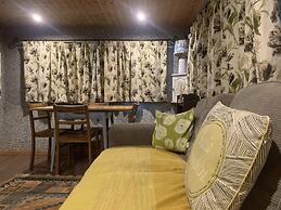 Ceridwen Glamping, Double decker Bus and Yurts