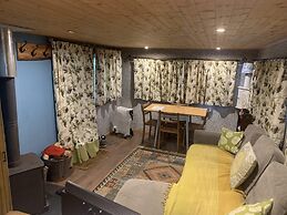 Ceridwen Glamping, Double decker Bus and Yurts