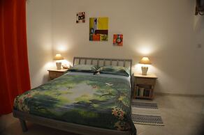 Tropical Gecko Studio