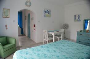 Two Palms Apartment