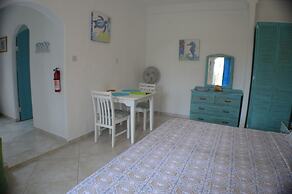 Two Palms Apartment