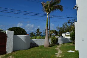 Two Palms Apartment