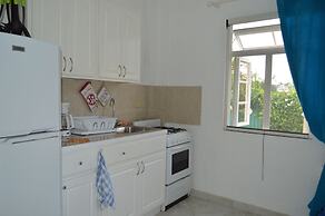 Two Palms Apartment