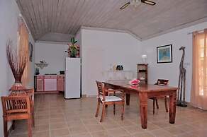 Bougainvilla Hotel