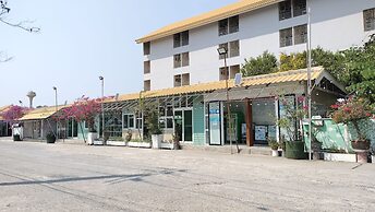 AA Resort Hotel