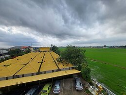 AA Resort Hotel