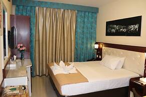 Mariana Hotel