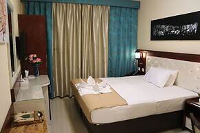 Mariana Hotel