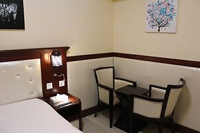 Mariana Hotel