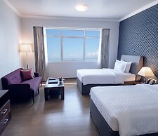 The Curve Hotel