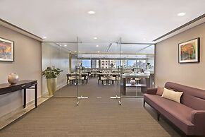 The Curve Hotel