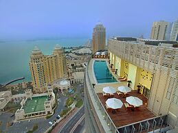The Curve Hotel