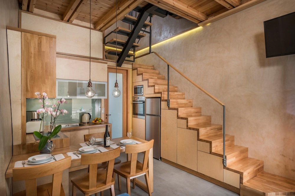 Neoria Houses