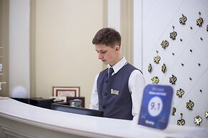 Modern Art Hotel - Maestro