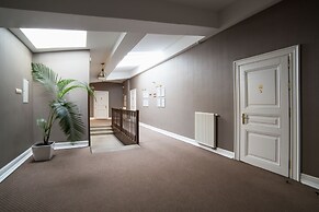 Modern Art Hotel - Maestro