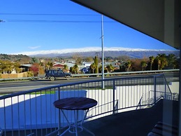 Alexandra Heights Motel