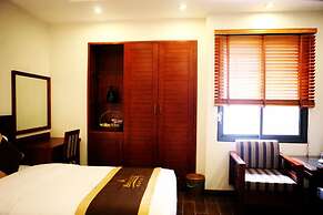 Bounty Hotel