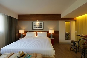 Nandha Hotel
