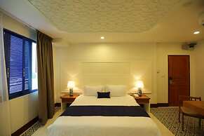 Nandha Hotel
