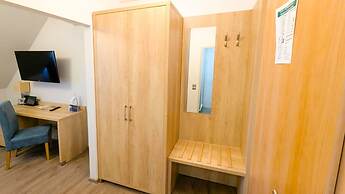 Bernstein Acamed Resort