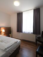 Bernstein Acamed Resort