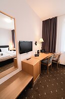 Bernstein Acamed Resort