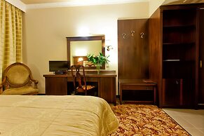 Kouros Hotel